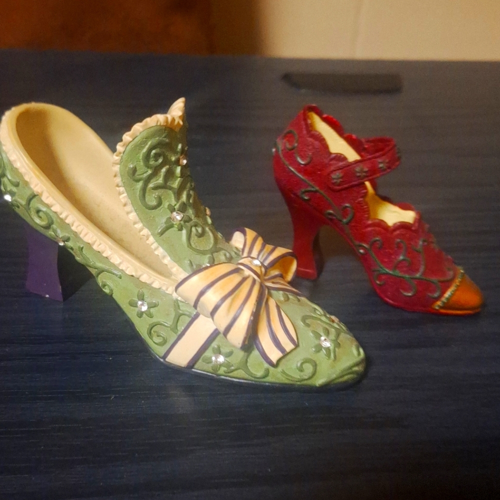 Ceramic decorative shoes